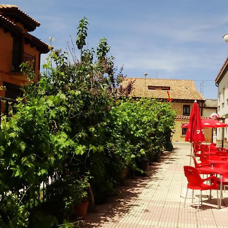 Albergue Santa Ana Сан-Мартин-дель-Камино Экстерьер фото