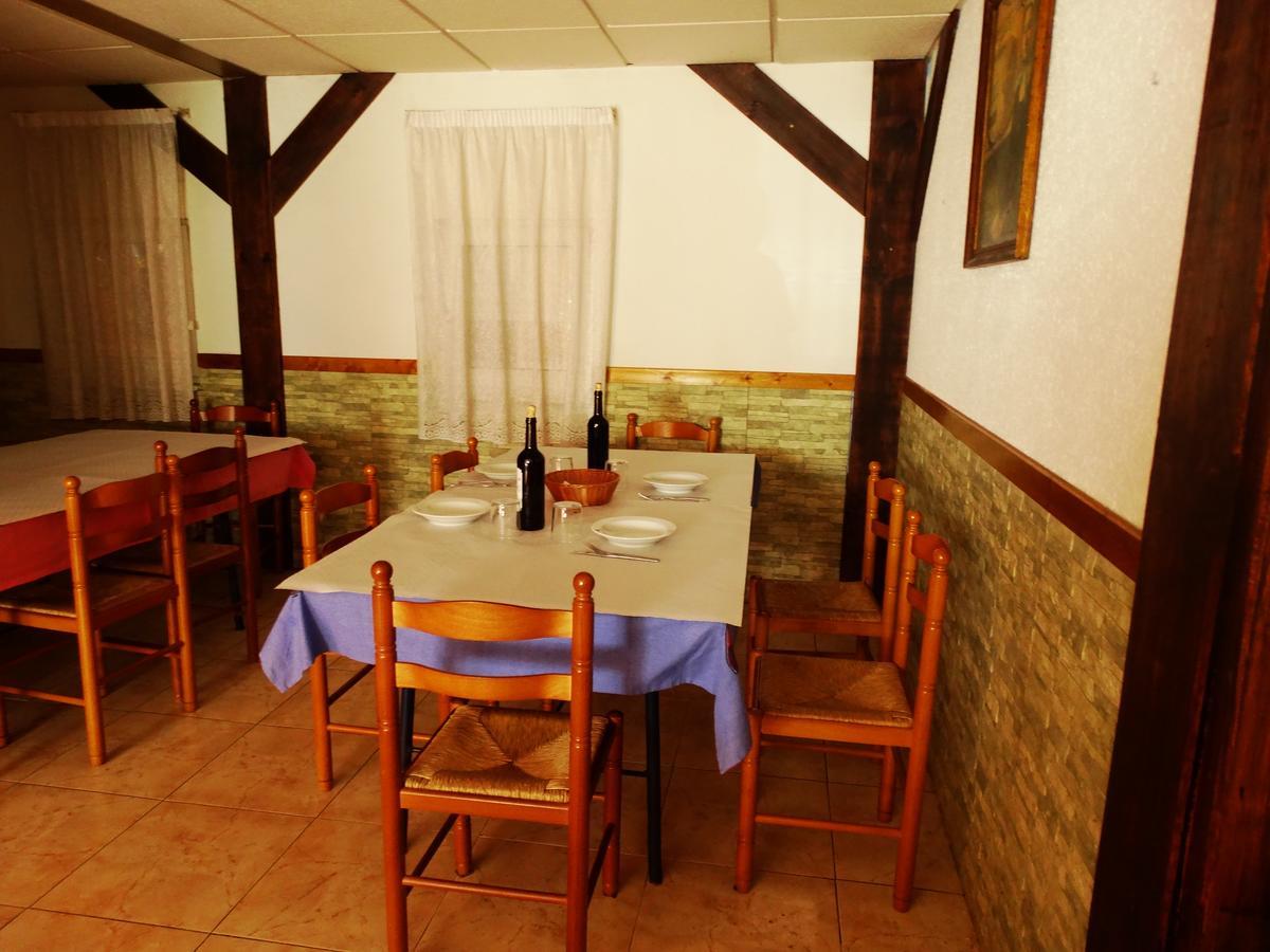 Albergue Santa Ana Сан-Мартин-дель-Камино Экстерьер фото